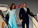 Princ William a vévodkyn Kate po píletu do Pákistánu (Islámábád, 14. íjna...