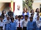 Princ William a vévodkyn Kate na návtv koly v Pákistánu (Islámábád, 15....