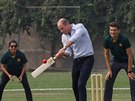 Princ William a jeho odpal pi návtv pákistánské Národní kriketové akademie...