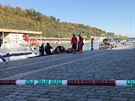 Nedaleko echova mostu na Vltav plavalo mrtv tlo mue. Policist jej...