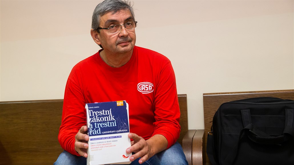 Pavel Rohel u Krajského soudu v Hradci Králové (16.10.2019).