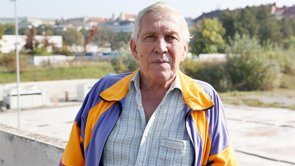 Josef �erný, legendární brn�nský hokejista