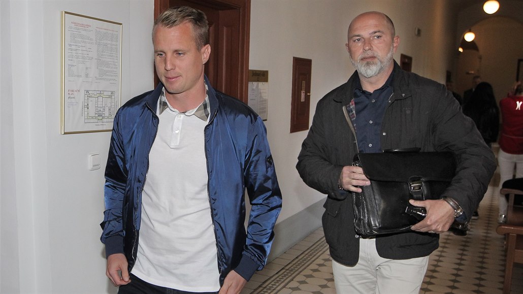 Nejsem gambler. I kdybych hrál, nepůjčoval bych si, hájí se Limberský