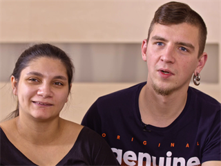 Miloš a Kristýna se seznámili v dětském domově.