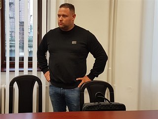 Čtyřiatřicetiletý Čeněk Pazderka může skončit ve vězení za podvody a zpronevěru...
