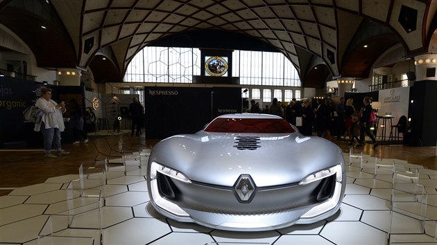 Koncept vozu Renault Trezor na výstavě Designblok v Praze