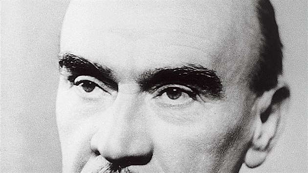 Od narozen� Karla Ha�lera uplyne v t�chto dnech 140 let. Jeho p�sni�ky si lid� zp�vaj� st�le.