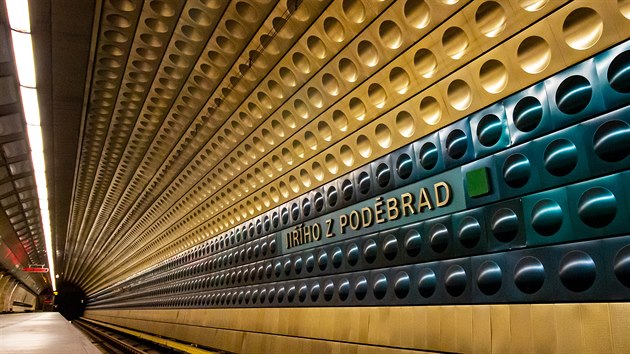 Stanice metra Jiřího z Poděbrad