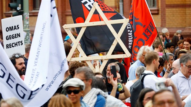 Obyvatel Berlna demonstrovali proti antisemitismu a nacionalismu. (13. jna 2019)