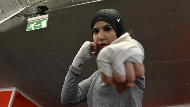 Nmeck boxerka libanonskho pvodu Zeina Nassarov pipravuje knokaut (30. srpna 2019)