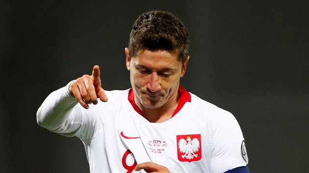 Polsk tonk Robert Lewandowski oslavuje gl.