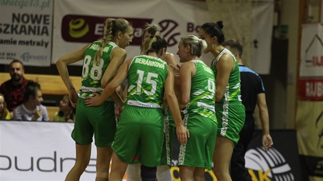 Basketbalistky KP Brno bhem zpasu v Gorzw.