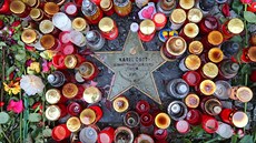 Hvězda slávy Karla Gotta na chodníku ve Velké Bíteši