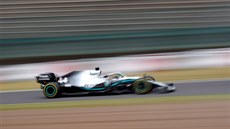 Lewis Hamilton pi tréninku ped Velkou cenou Japonska formule 1.