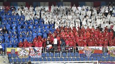 �e�tí fanou�ci v Uherském Hradi�ti p�i reprezentace do 21 let se Skotskem.