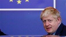 Britský premiér Boris Johnson opoutí summit EU, kde se dohodl na nové form...