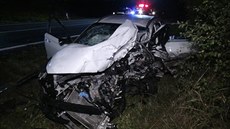 Nehoda osobních aut u Zlonína skonila smrtí dvou idi. (17.10.2019)