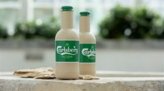 Dánský pivovar Carlsberg pedstavil prototyp své lahve z devovinového papíru