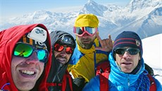 Na vrchol Nevado Pisco vystoupali tyi lenové krkonoské výpravy.