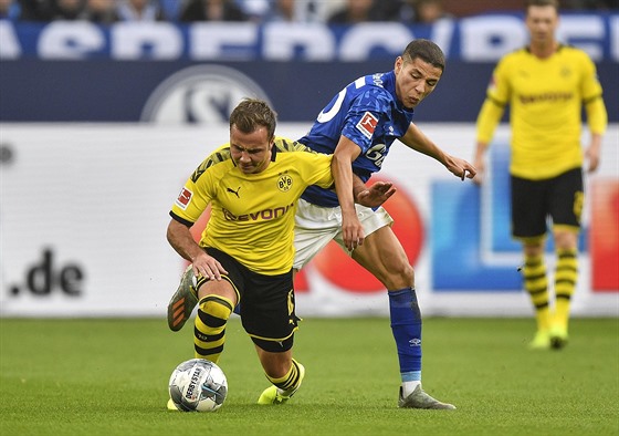 Ruhrské derby Dortmund - Schalke, první lágr bundesligy po peruení soute.