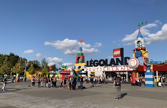 Vstup do areálu v nmeckém Legolandu (podzim 2019)