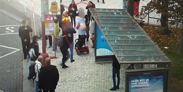 Policie hledá svdky incidentu v Praze na Florenci