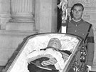 Zesnulý panlský diktátor Francisco Franco spoívá v královském paláci v...