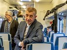 Premi�r Babi� se z��astn� konference o jednodu���m cestov�n� vlakem pro...