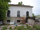 Jirkovskou synagogu v poslední dob obývali bezdomovci, te se pipravuje její...