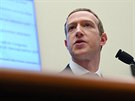 editel Facebooku Mark Zuckerberg na slyení v americkém Kongresu (23. íjna...