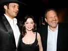 Robert Rodriguez , Rose McGowanová a Harvey Weinstein na veírku Chopard Trophy...