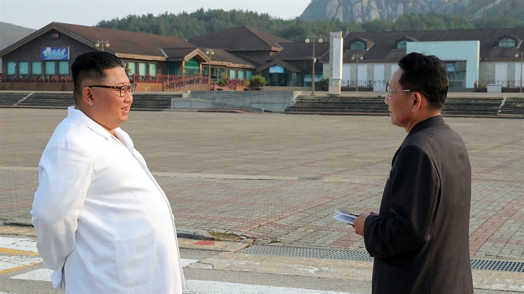 Severokorejský vůdce Kim Čong-un při návštěvě Diamantových hor.