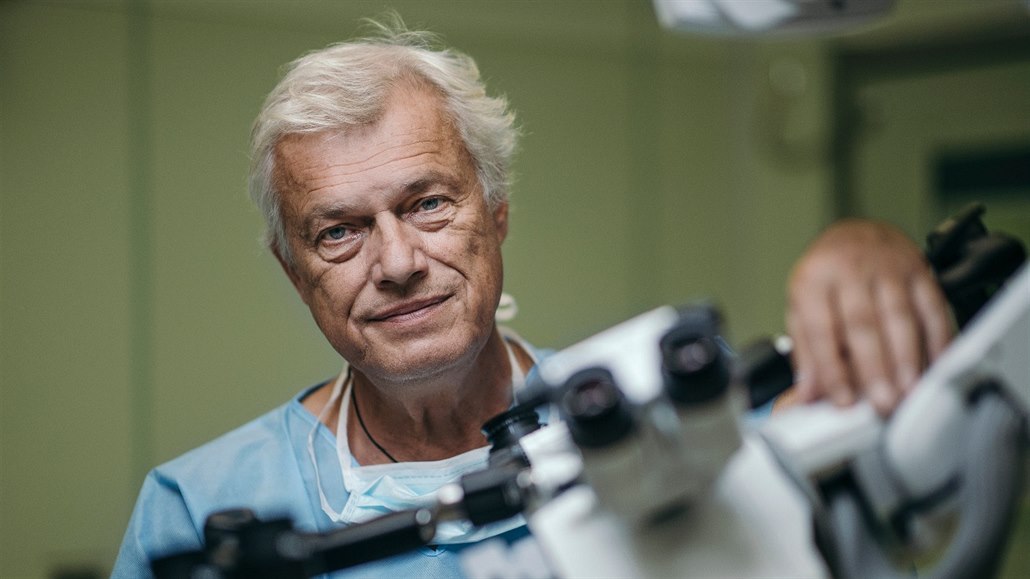 Někdy si zvolený obor vyčítám, říká neurochirurg. Bude hostem Rozstřelu