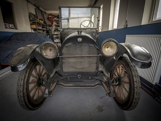 REO Fifth Touring (1916)