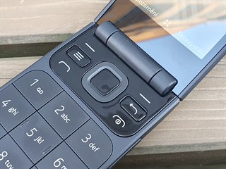 Nokia 2720 Flip