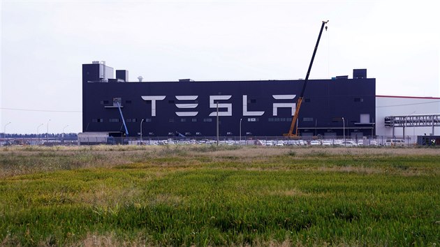 Automobilka Tesla v nsk anghaji (18. 10. 2019)