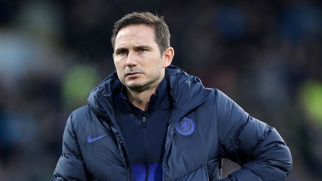 Trenér Chelsea Frank Lampard během duelu proti Burnley.