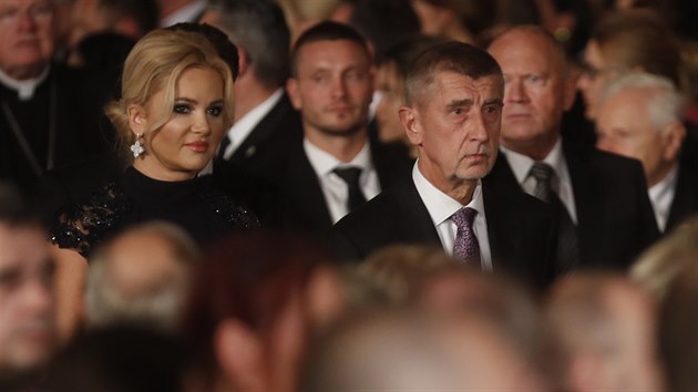 Na p�ed�v�n� st�tn�ch vyznamen�n� dorazil premi�r Andrej Babi� s man�elkou Monikou Babi�ovou. (28. ��jna 2019)
