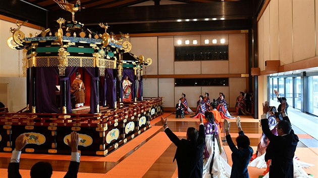 Slavnost obad pi korunovaci japonskho csae Naruhita. (22. jna 2019)