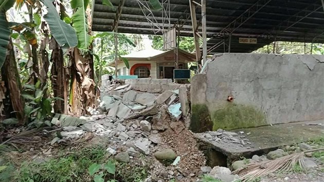 Ostrov Mindanao na jihu Filipn zashlo siln zemtesen. (29. jna 2019)