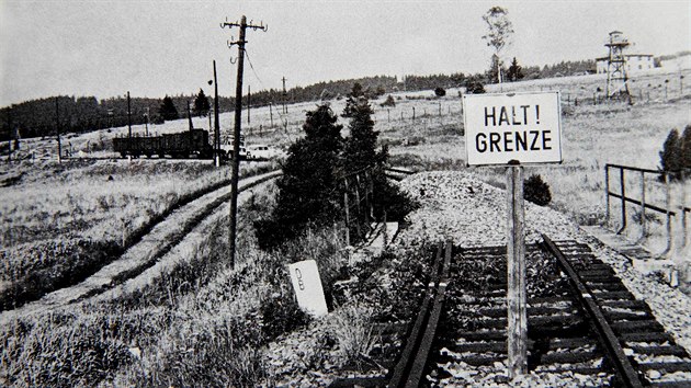 Hraniční úsek v Novém Údolí po vytrhání kolejí v roce 1951