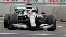 Lewis Hamilton byl nejrychlejí v prvním tréninku