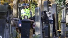 Hlídka na h�bitov�