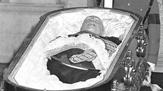 Zesnulý �pan�lský diktátor Francisco Franco spo�ívá v královském paláci v...