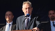 Zeman, projev na Hradanském námstí