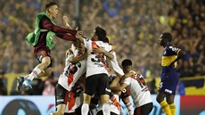 Radost fotbalistů River Plate po postupu do finále Poháru osvoboditelů.
