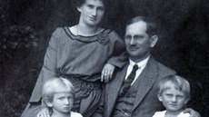 Jan Piveka s rodinou.