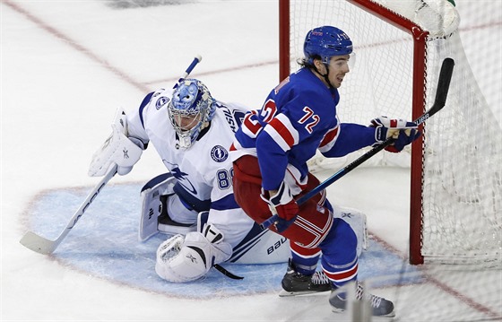 Filip Chytil (72) z NY Rangers se práv prosadil v zápase s Tampou, pekonal...