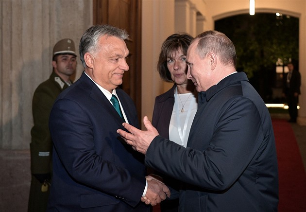 Orbán dostal v rapu naloženo, odpověděl stejně – pomocí umělé inteligence