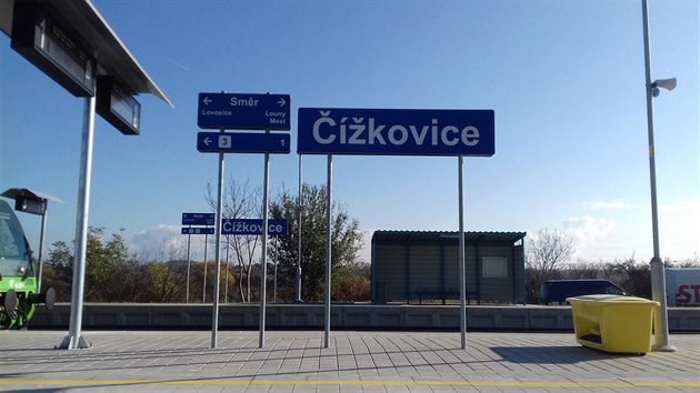 Opravené nádraží v Čížkovicích. Poprvé v historii dojedou cestující ve vlacích z centra Loun do Lovosic za méně než jednu hodinu.